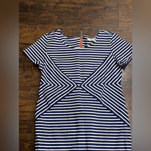 Jessica Simpson Maternity Dress - Picture 4 of 6